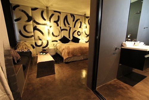 Hotel Latitude 13 Degrees Lilongwe Esterno foto